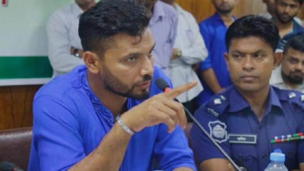 দরকার হলে আগে আমার নানাবাড়ি ভাঙবেন: মাশরাফি