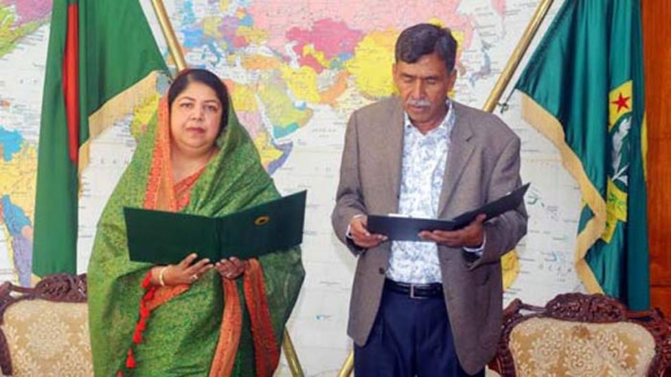 অবশেষে শপথ নিলেন বিএনপির সংসদ সদস্য জাহিদুর