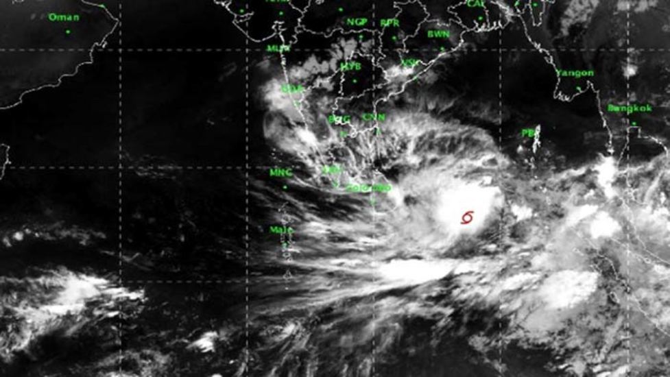 ঘূর্ণিঝড় ‘ফনি’ আসছে, সমুদ্রবন্দরে ২ নম্বর হুঁশিয়ারি সংকেত