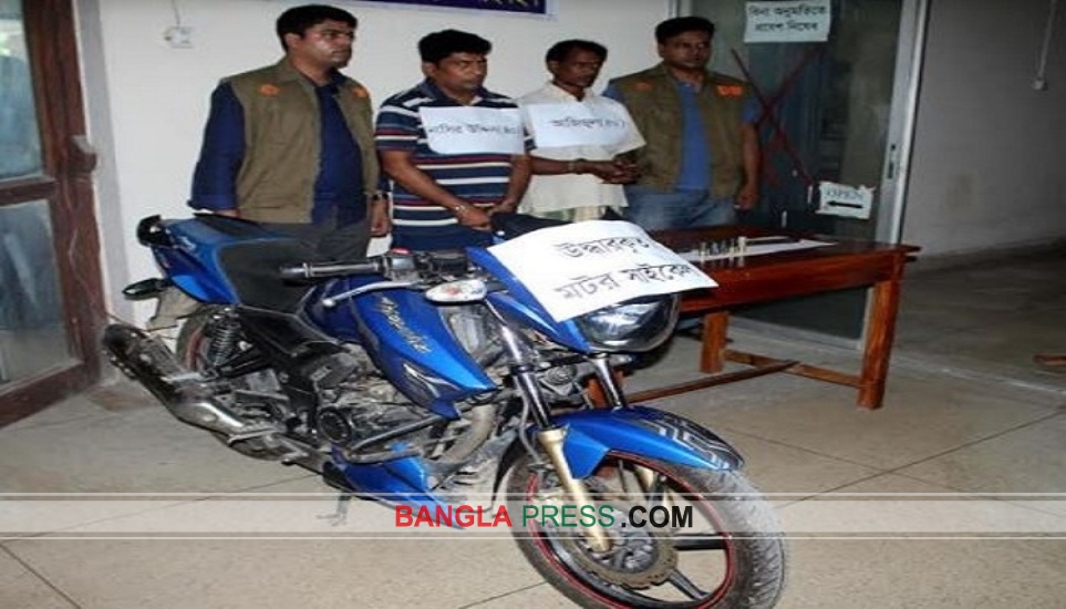ঝিনাইদহে চাঞ্চল্যকর জামিরুল ইসলাম হত্যা মামলার দুই আসামী গ্রেফতার