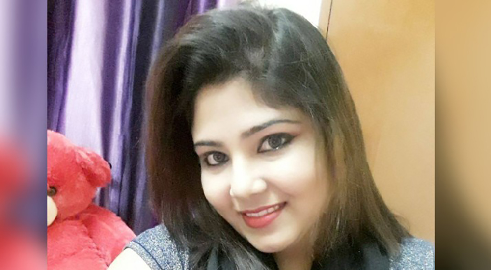 অতিরিক্ত মদ্যপানে ছাদ থেকে পড়ে তরুণীর মৃত্যু