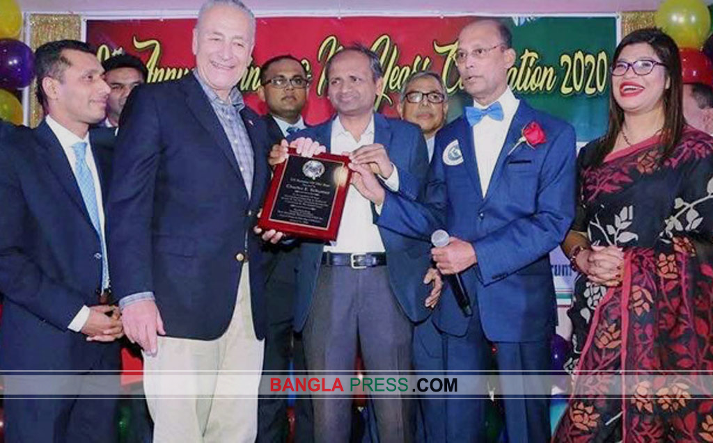 নিউ ইয়র্কে বাংলাদেশিদের প্রশংসায় পঞ্চমুখ মার্কিন সিনেটর