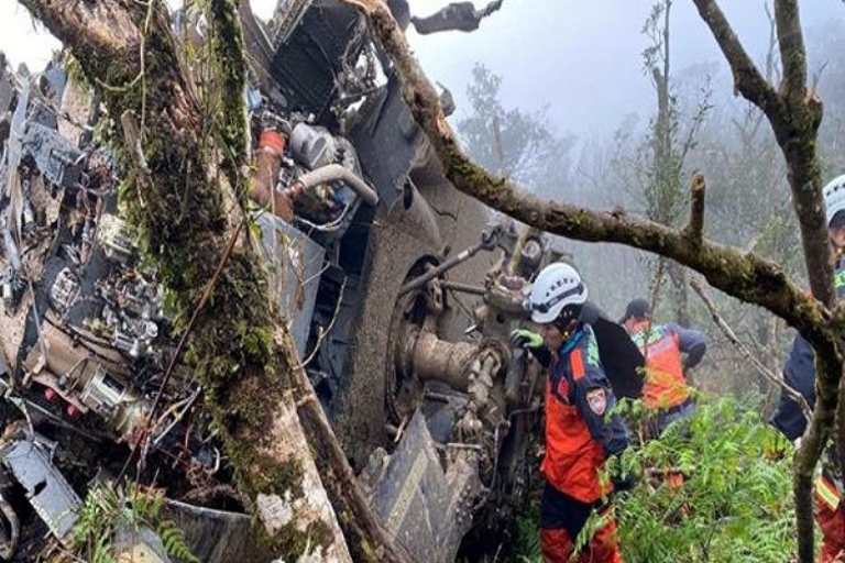 তাইওয়ানে হেলিকপ্টার বিধ্বস্তে সেনা প্রধানসহ নিহত ৮