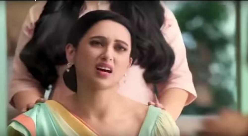 তেলের বিজ্ঞাপন করে বিপাকে মিমি