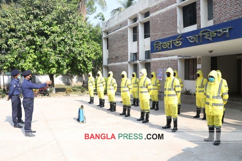 ঝিনাইদহে করোনা প্রতিরোধে পুলিশের কুইক রেসপন্স টিম গঠন