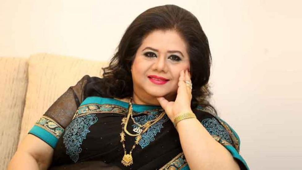 হোম কোয়ারিন্টাইনে রুনা লায়লা