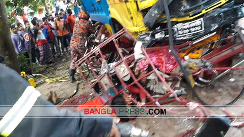 রংপুরের পাগলাপীরে সড়ক দূর্ঘটনায় ৩ জন নিহত