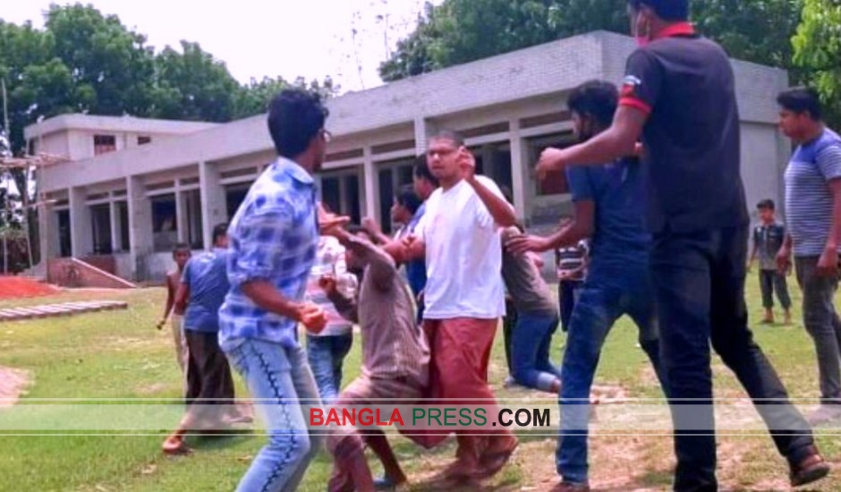 ঝিনাইদহে বালি সাপ্লাইয়ের ঠিকাদারী নিয়ে আ’লীগের দুই গ্রুপের মারামারি