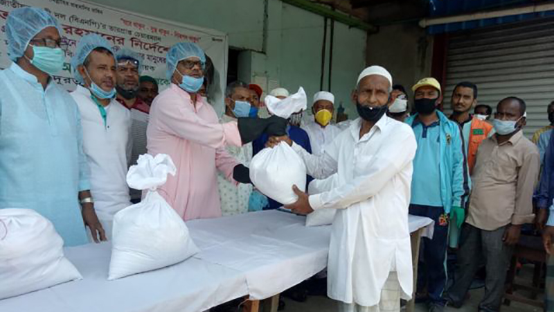 কর্ণফুলীতে ১ হাজার পরিবারকে খাদ্যসামগ্রী উপহার দিল বিএনপি নেতা আলী আব্বাস