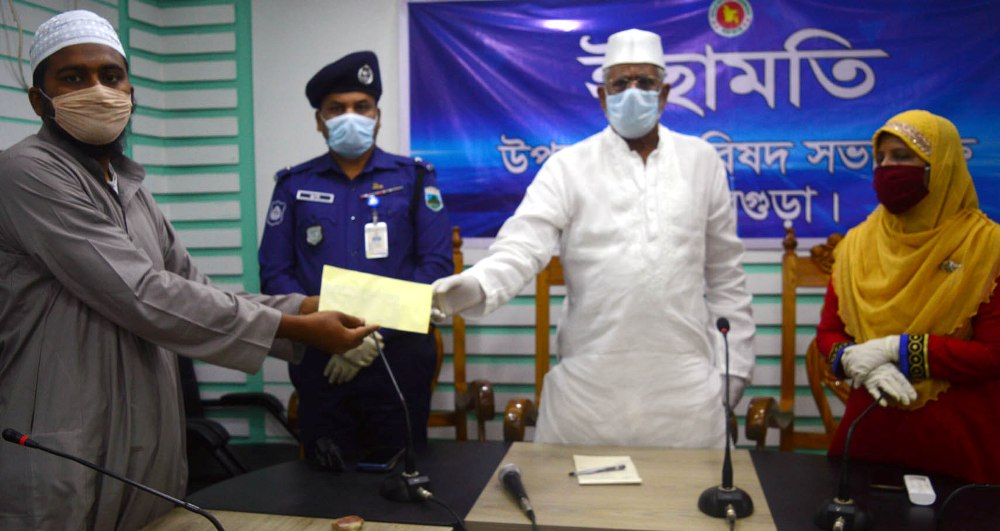 ধুনটে কওমী মাদরাসা পেল প্রধানমন্ত্রীর অর্থ সহায়তা