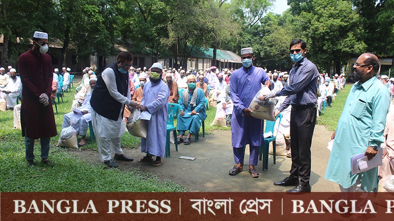 তেঁতুলিয়ায় ৪০০ পরিবার পেল প্রধানমন্ত্রীর উপহার