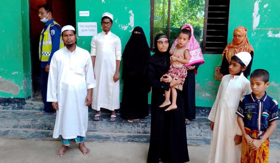 লক্ষ্মীপুরের মেঘনায় মুক্তিপণ না পেয়ে দু’শিশুকে নদীতে ফেলে দিলো চেয়ারম্যানের ভাতিজা