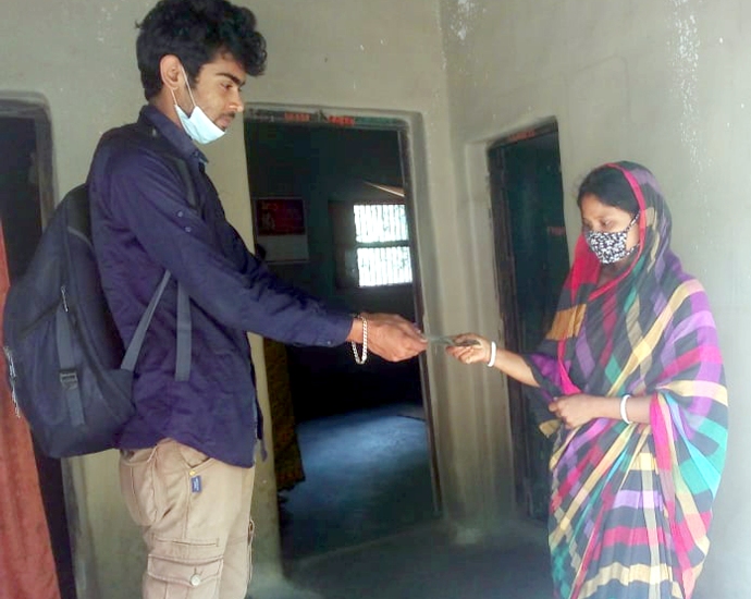 প্রতিবন্ধী ও ভূক্তভোগীদের মাঝে খাদ্য সহায়তার নগদ অর্থ প্রদান