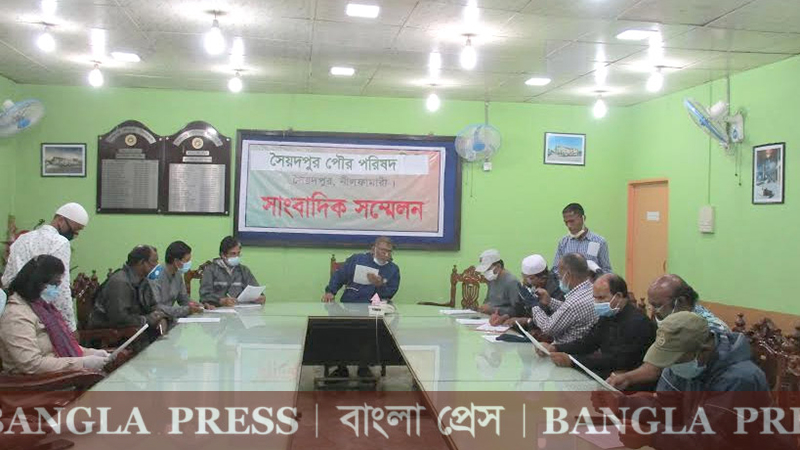 সৈয়দপুরের স্বার্থে একসাথে অসহায় মানুষের পাশে দাঁড়াই : মেয়র আমজাদ