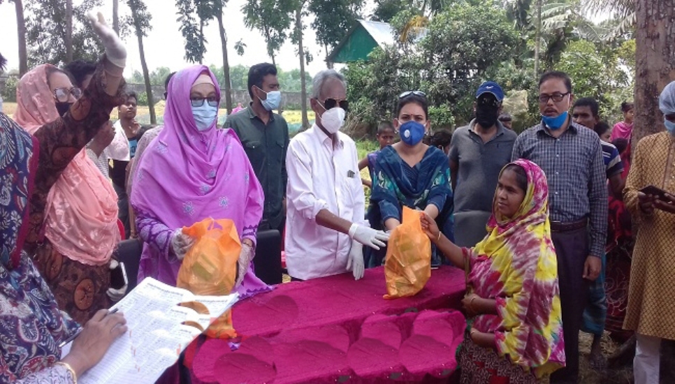 গৌরীপুরে সাড়ে ৩৫ হাজার প্রাথমিক শিক্ষার্থী পেলো স্কুল ফিডিংয়ের এককালীন বিস্কুট