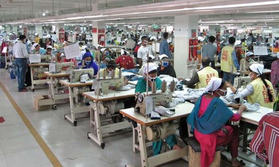 প্রনোদনার আওতায় বেতন পেতে শুরু করেছে পোশাক শ্রমিকরা