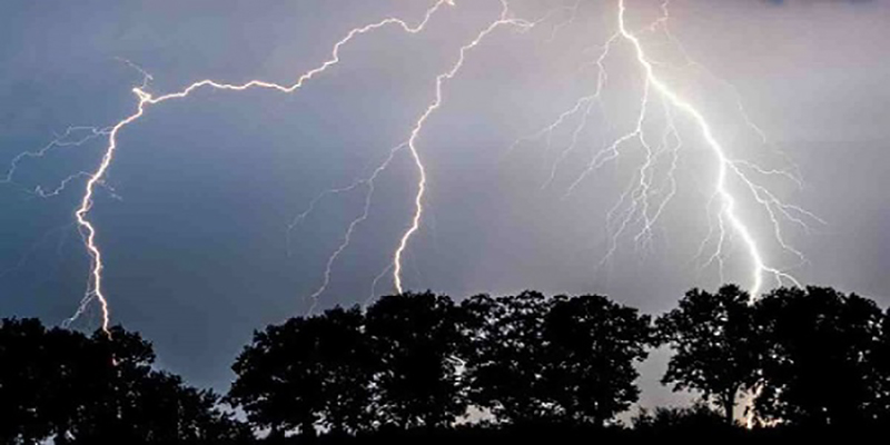 লক্ষ্মীপুরে বজ্রপাতে কৃষকের মৃত্যু : আহত ১