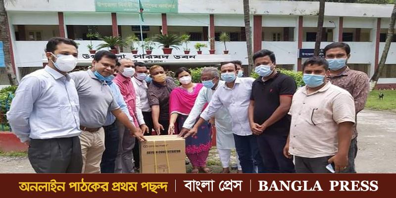 রাজারহাট হাসপাতালে অক্সিজেন কনসেন্ট্রেটর প্রদান