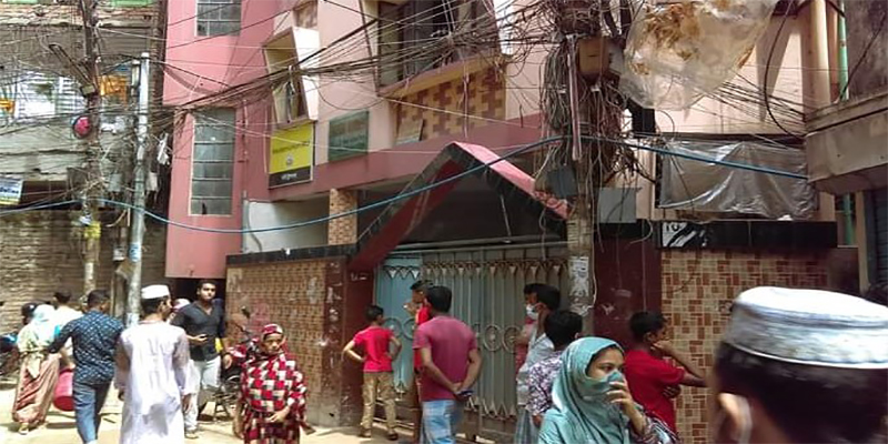 রাজধানীর নাখালপাড়ায় একটি বাসা থেকে দু'টি লাশ উদ্ধার