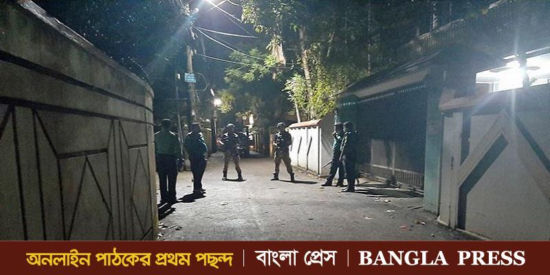 সিলেটে পুলিশ ঘিরে রেখেছে জঙ্গিদের ভাড়া বাসা