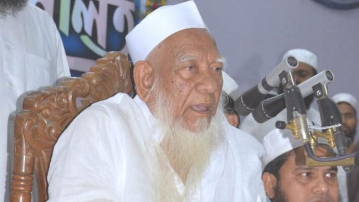 ছাত্রদের বিক্ষোভে আল্লামা শফীর পদত্যাগ