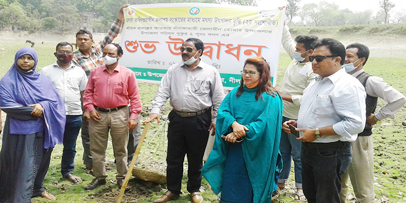 ডোমারে জলাশয় পূনঃ খনন কার্যক্রমের শুভ উদ্বোধন
