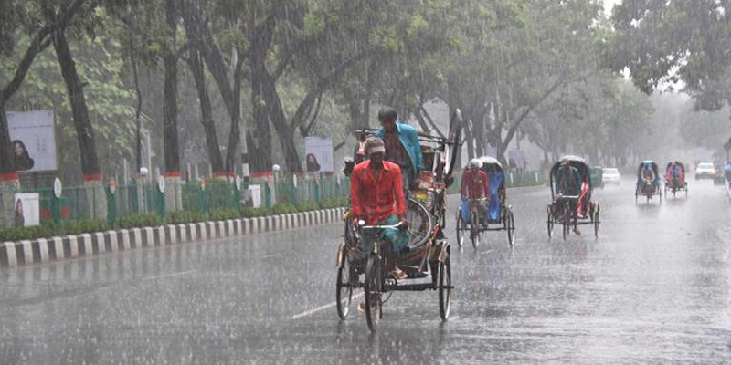 সারা দেশে বৃষ্টি, নদীবন্দরে ১ নম্বর সতর্কতা