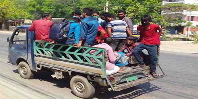 শাটডাউনের আশঙ্কায় ঢাকা ছাড়ছে মানুষ