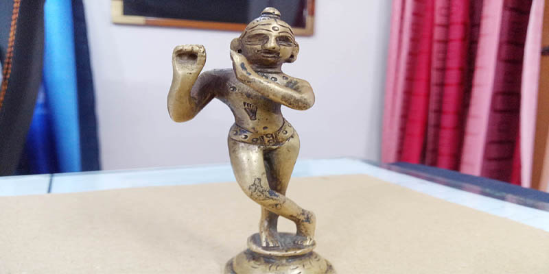 ডোমারে পুকুর খনন কালে কৃষ্ণ মূতি উদ্ধার