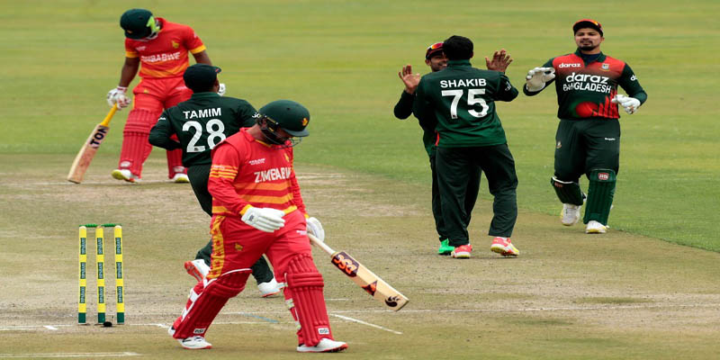 বাংলাদেশকে ২৯৯ রানের লক্ষ্য দিল জিম্বাবুয়ে