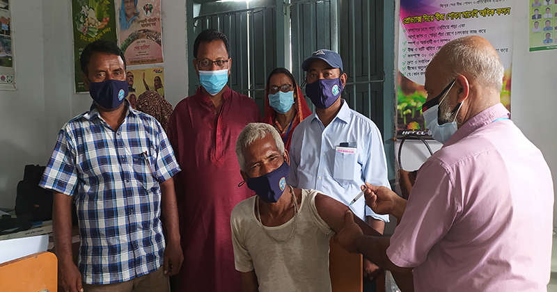 রুহিয়ায় গণটিকার কার্যক্রম উদ্বোধন