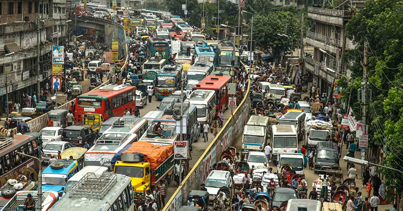 ‘ঢাকার ৮০ শতাংশ বাস মালিক গরিব’