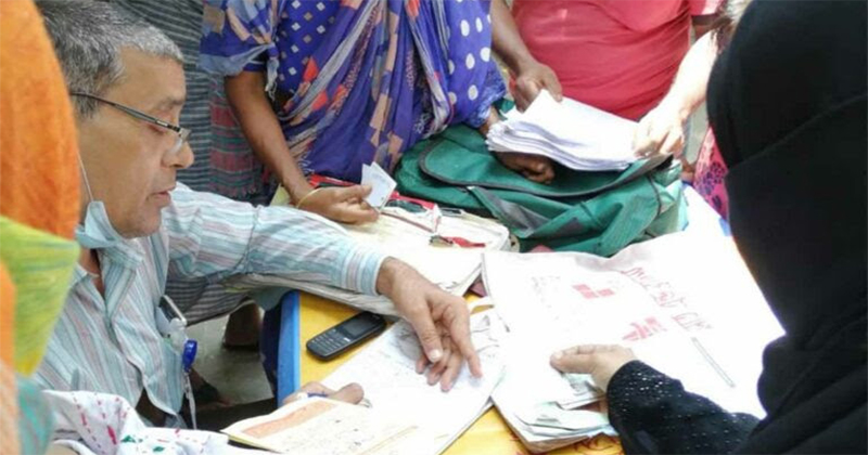 টিকা নিবন্ধনে টাকা আদায়! ৩ স্বাস্থ্যকর্মী প্রত্যাহার