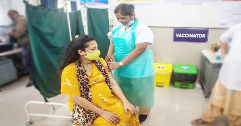 অন্তঃসত্ত্বা নারীরা যে সব শর্তে ভ্যাকসিন নিতে পারবেন