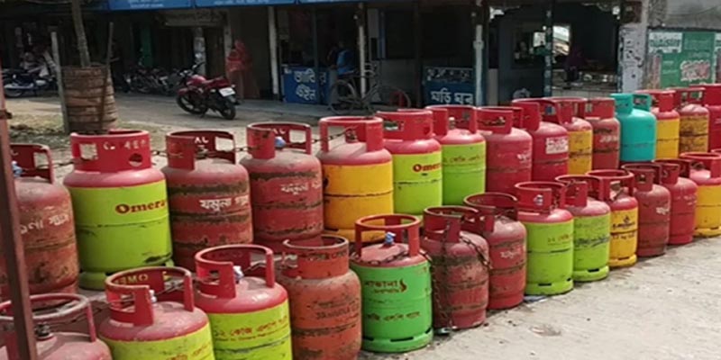 ১২ কেজি এলপিজির দাম ১২৫৯ থেকে বেড়ে ১৩১৩