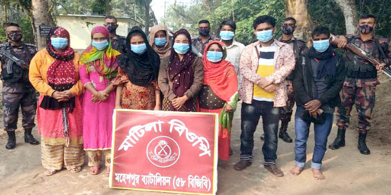 ভারত থেকে বাংলাদেশে প্রবেশের সময়  আটক ১২ জন