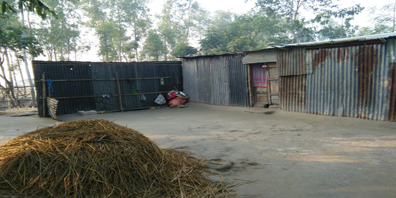 সুপ্রিম কোর্টের রায় অমান্য করে জমি বিক্রির অভিযোগ
