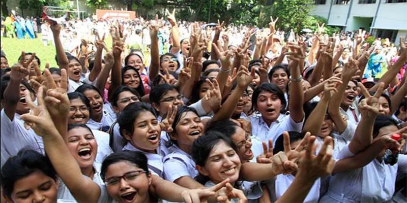 এসএসসি ও সমমানে পাসের হার ৯৩.৫৮ শতাংশ