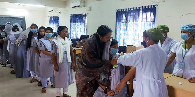 ১২-১৮ বছর বয়সী শিক্ষার্থীদের জন্মনিবন্ধনের শর্ত শিথিল