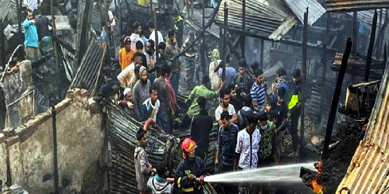 কাপ্তান বাজারে ভয়াবহ আগুন, নিহত ১