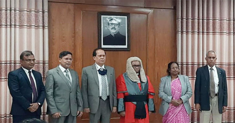 শপথ নিয়েছে নতুন নির্বাচন কমিশন