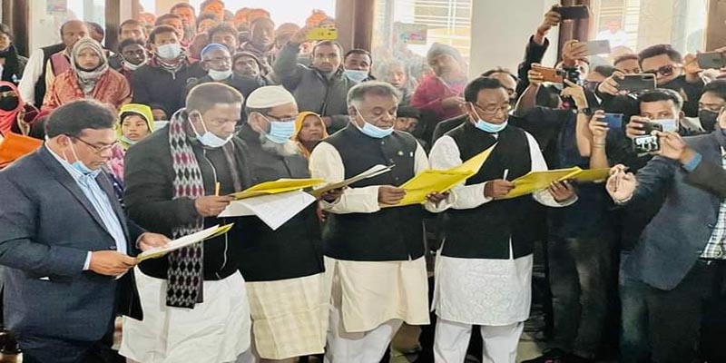 দেবীগঞ্জে নবনির্বাচিত চেয়ারম্যান ও সদস্যদের শপথ গ্রহণ