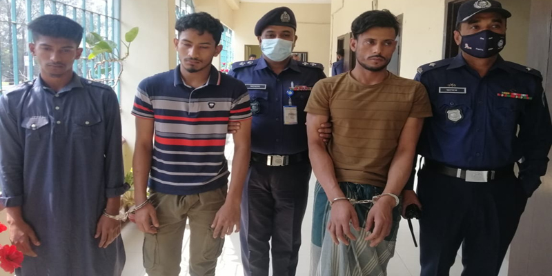 বেগমগঞ্জে আগ্নেয়াস্ত্র-ইয়াবা বিক্রির সময় গ্রেফতার ৩