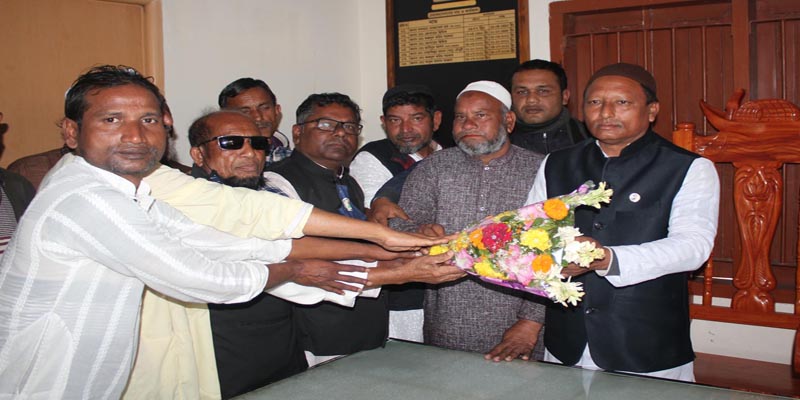 ডোমারে সোনারায় ইউপির নব-নির্বাচিত চেয়ারম্যানের দায়িত্ব গ্রহণ