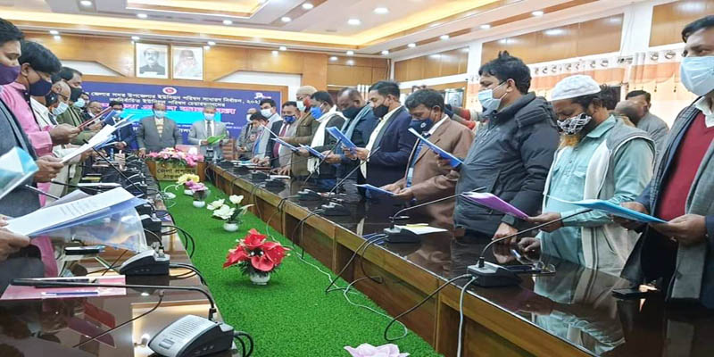 ঠাকুরগাঁও সদর উপজেলার ২০ ইউপি চেয়ারম্যানদের শপথ গ্রহণ