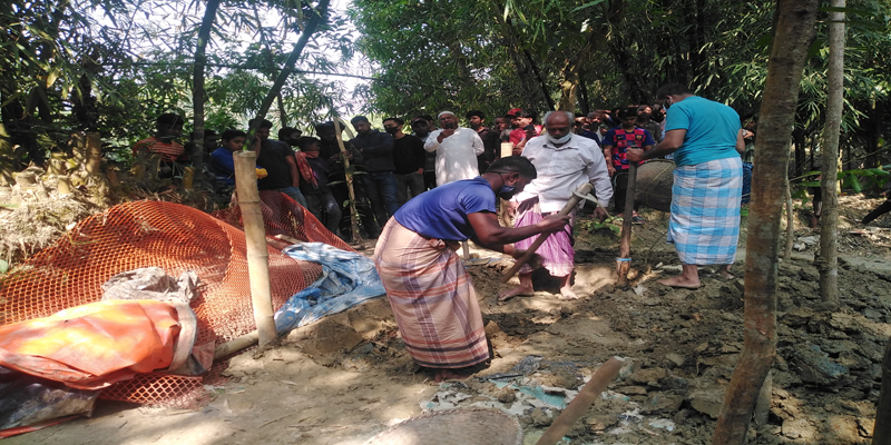 সেনবাগে মৃত্যুর ৫মাস ১৬দিন পর যুবকের লাশ উত্তোলন