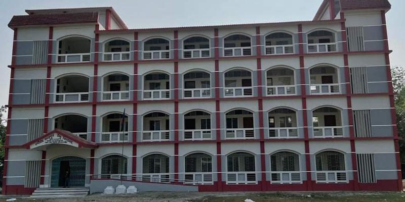 লক্ষ্মীপুরে শিক্ষা প্রকৌশল অধিদপ্তরের বাস্তবায়নে মাদ্রাসা ভবনের নির্মাণ কাজ চলছে