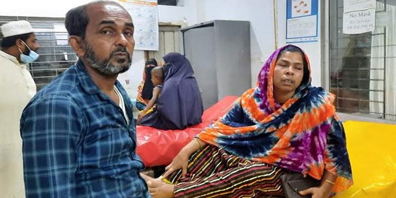 লক্ষ্মীপুরে পাওনা টাকার জন্য গৃহবধূকে মারধর