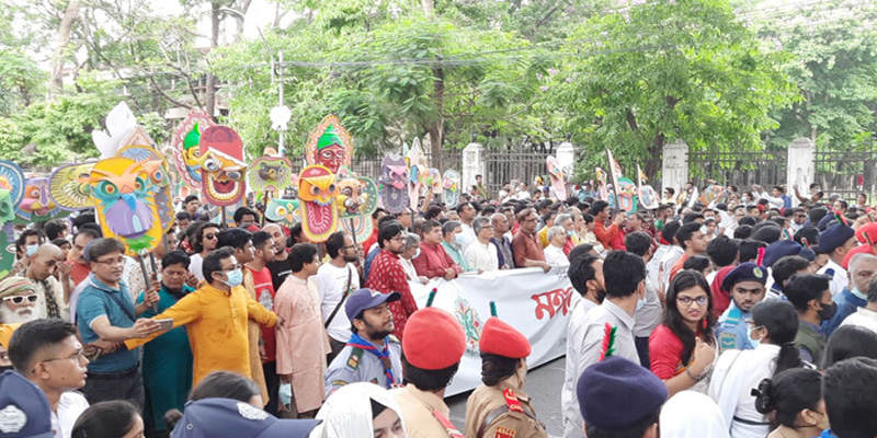 মঙ্গল শোভাযাত্রায় প্রাণের উচ্ছ্বাস