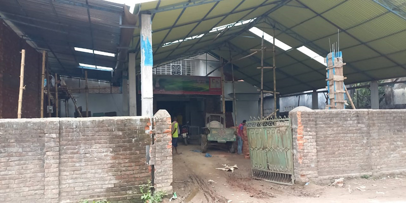 বাণিজ্যিক ভবন স্থাপনাহীন দেখিয়ে কমমূল্যে দলিল সম্পাদন